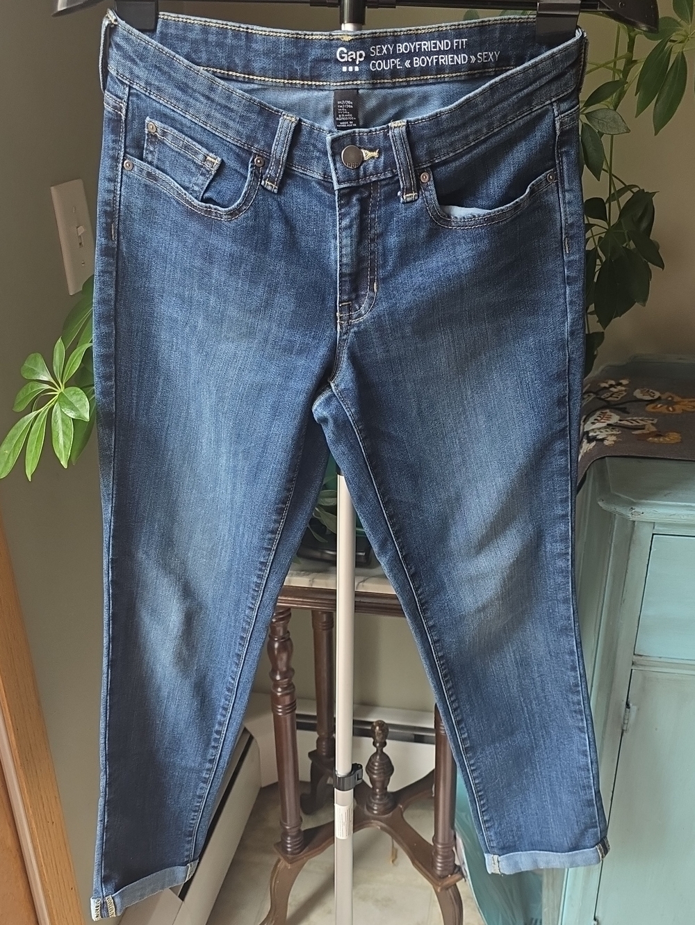GAP Boyfriend Jeans in Medium Blue